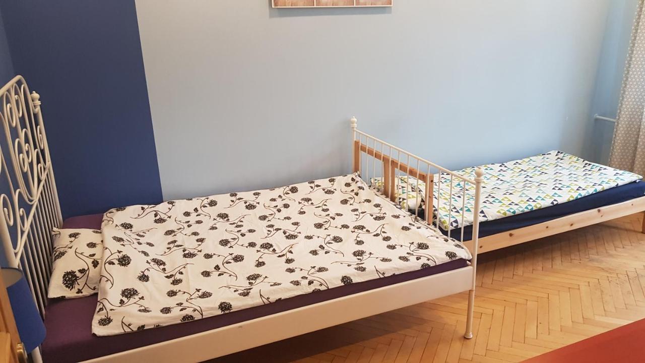 Studiospanie Studio Kapitana Z Balkonem Na Parterze Гданьск Экстерьер фото