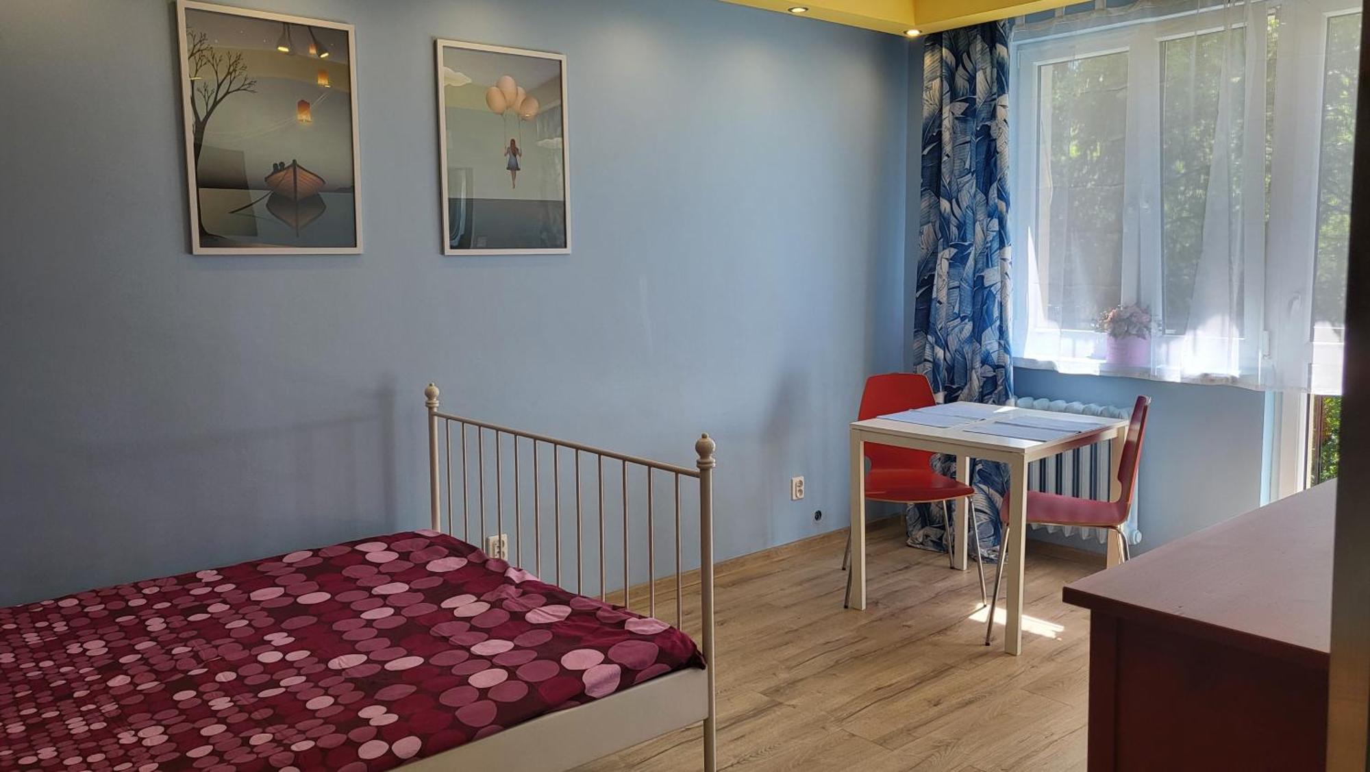 Studiospanie Studio Kapitana Z Balkonem Na Parterze Гданьск Экстерьер фото