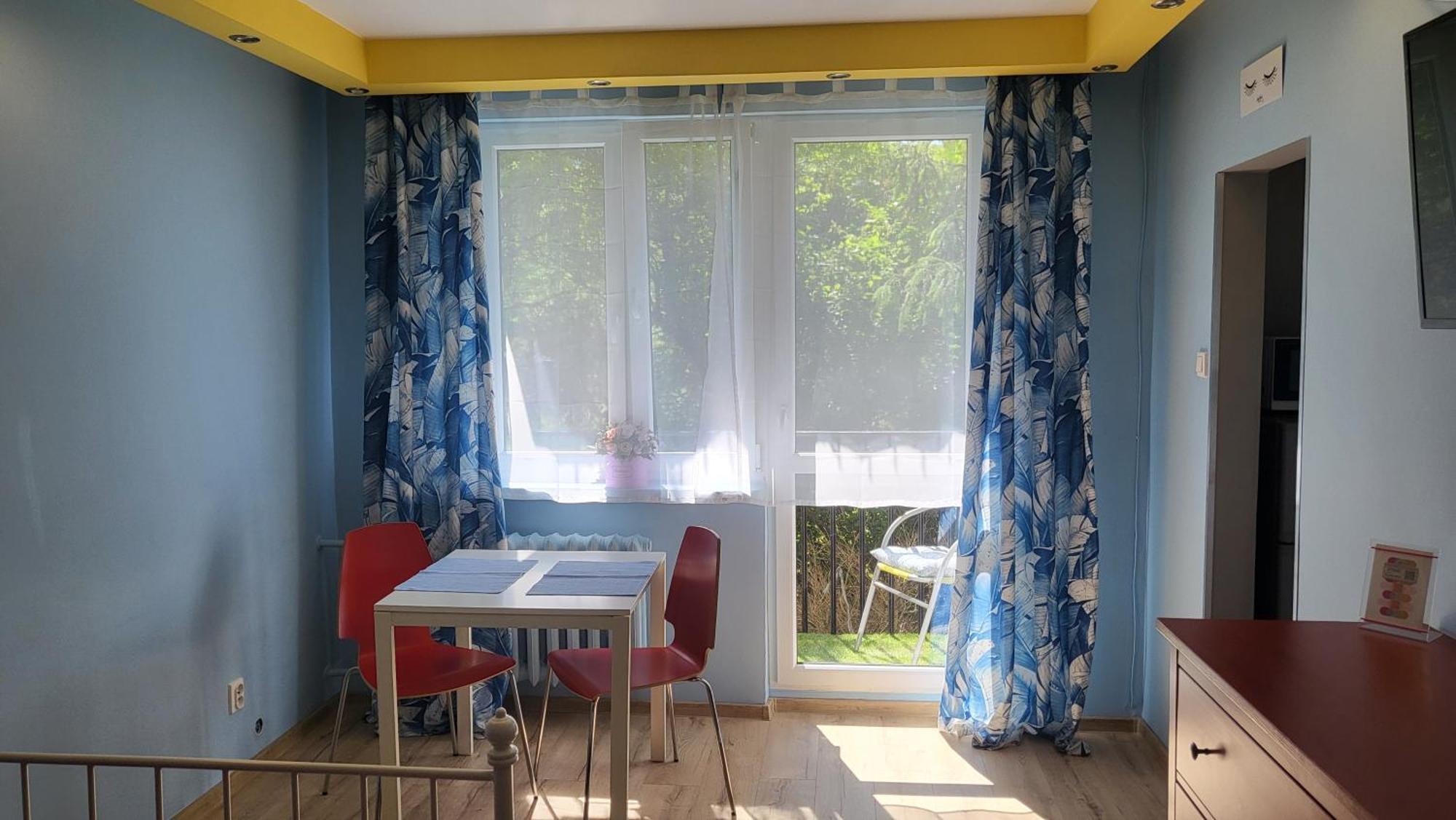 Studiospanie Studio Kapitana Z Balkonem Na Parterze Гданьск Экстерьер фото