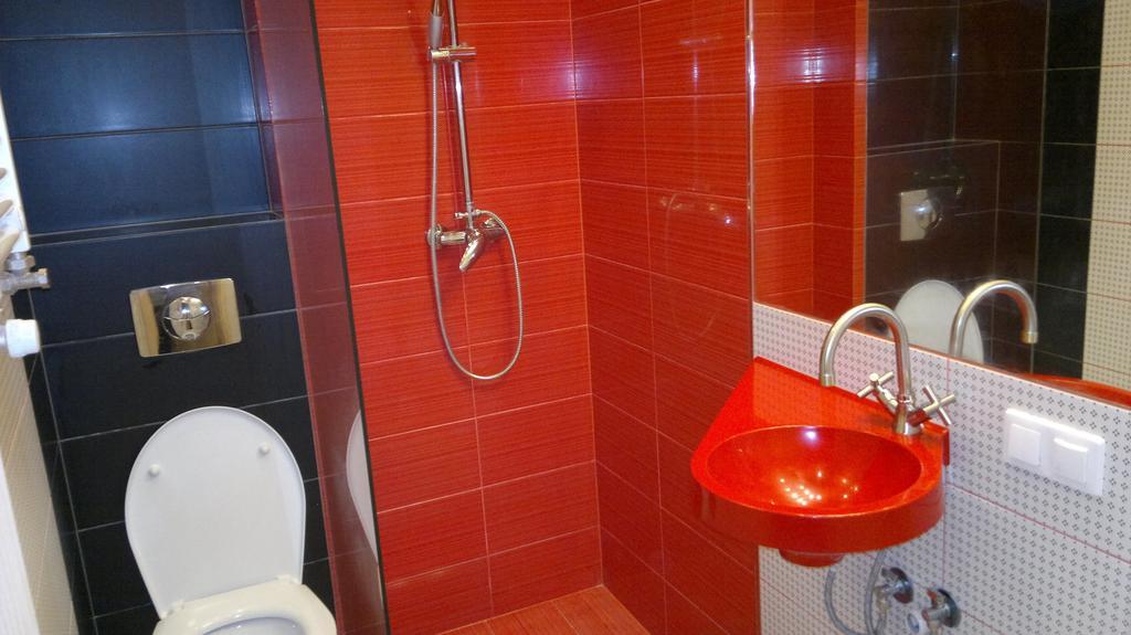 Studiospanie Studio Kapitana Z Balkonem Na Parterze Гданьск Номер фото