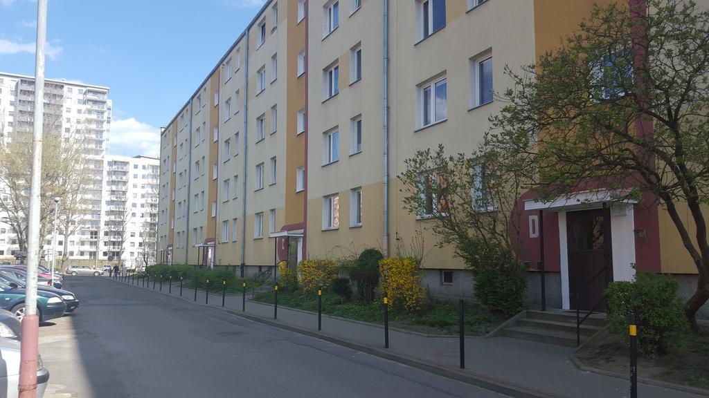 Studiospanie Studio Kapitana Z Balkonem Na Parterze Гданьск Экстерьер фото